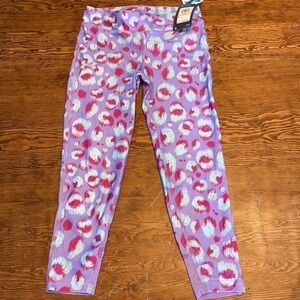 𝅺UNDER Armour girls leggings Sz M